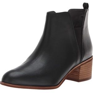 Worn once! Dr. Scholl’s Amara Boots